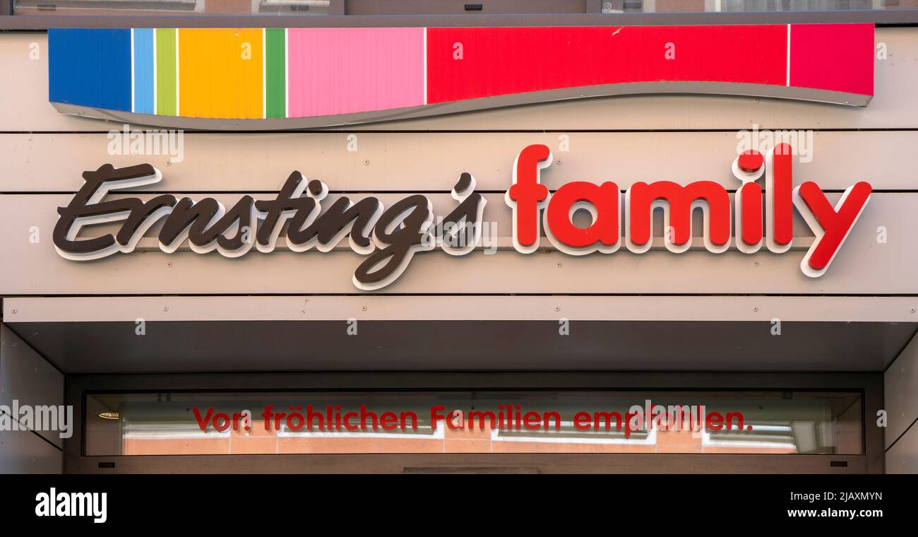 Einzelhandelsgeschäft der Textilfirma Ernstings family in Kitzingen, Unterfranken Stock Photo