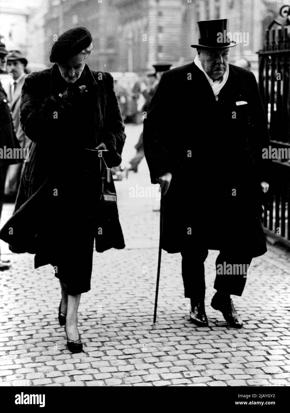 Mr. Churchill at Memorial Service for His Friend: Fields Marshal Smuts - Mr. and Mrs. Winston Churchill leaving Westminster Abbey, London, today after attending the memorial service to another great statesman and a personal friend of Mr. Churchill - the late field, Marshal Smuts. September 26, 1950. (Photo by Paul Popper Ltd.). Stock Photo