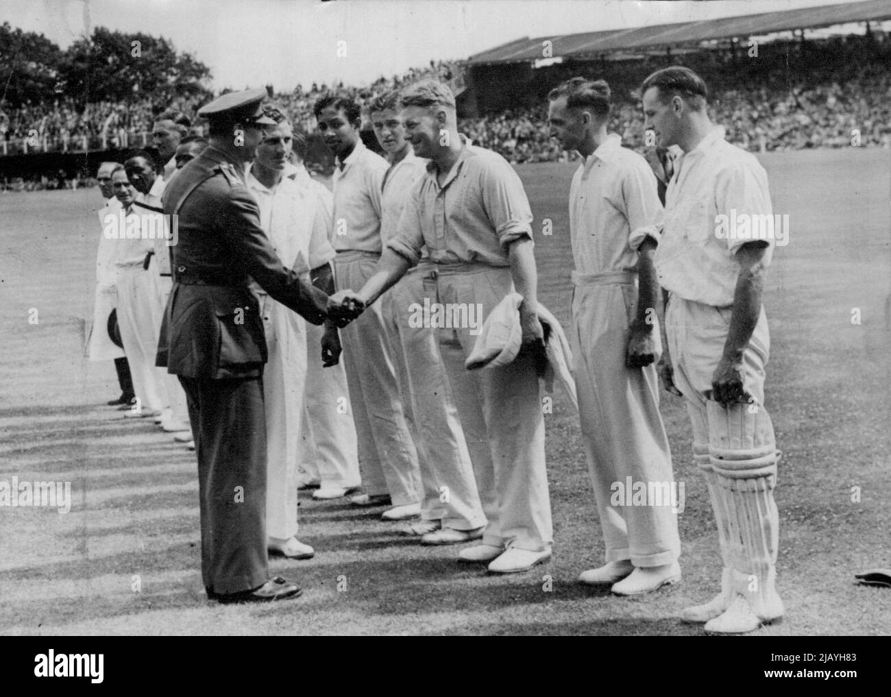 England V. Dominions at Lords -- Umpire F/O C.S. Dempster, NZ; L.N. Constantine, West Indies; Cadet-Officer D. Morkel, South Africa; E.A. Martindale, West Indies; F/O Carmody, Australia (captain);The Duke of Gloucester, C.B. Clarke, West Indies; Sgt. K. Miller, Australia; F/O A.W. Roper, Australia; Sgt. J. Workman, Australia; and F/O S. Sismey, Australia. England won narrowly. September 2, 1943. (Photo by Sport & General Press Agency Ltd.). Stock Photo