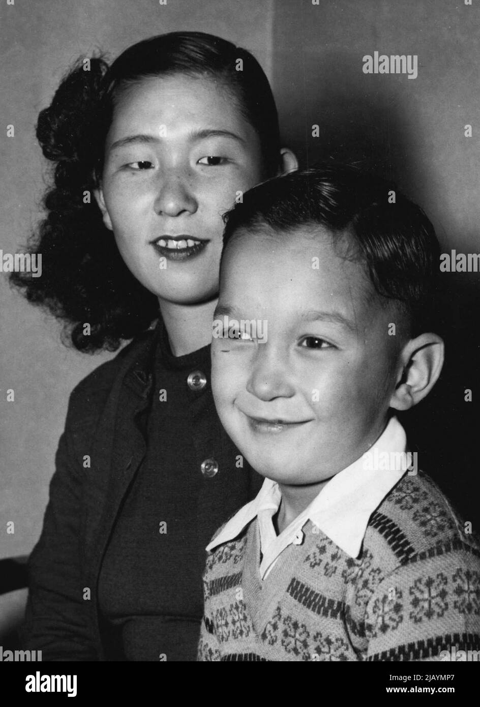 Kaoru Eaglesham with her six-year-old son. July 23, 1954. Stock Photo