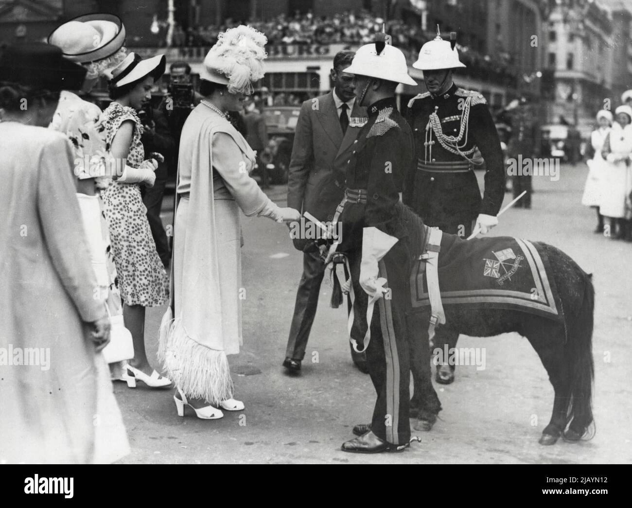 The Royal Family At Johannesburg The Queen and the Princesses with
