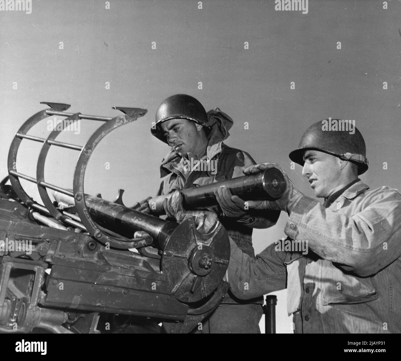 Look To The Skies -- Gunner Pvt. Gerald D. Sailee, Leharpe, Kansas ...