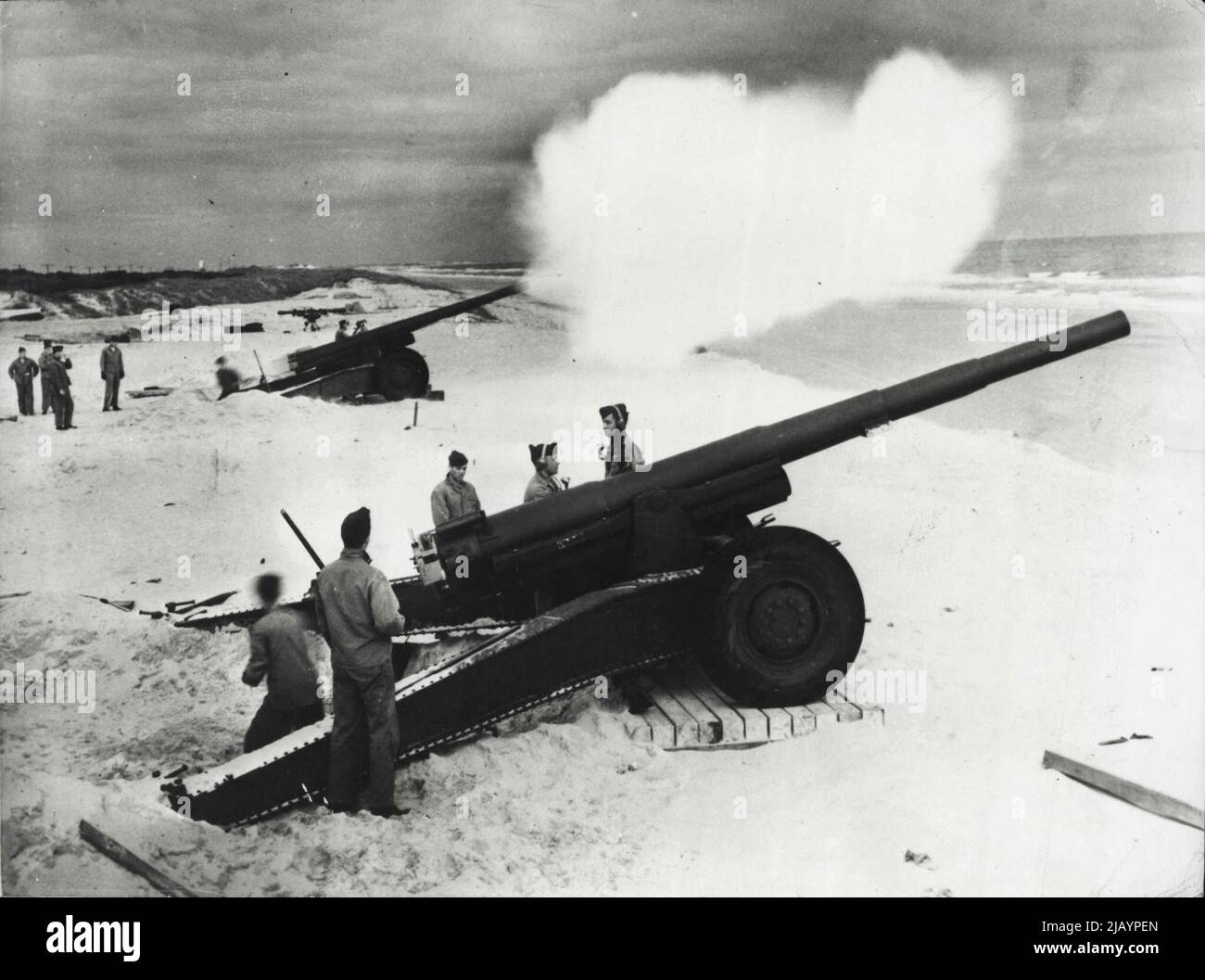 M114 155mm howitzer hi-res stock photography and images - Alamy