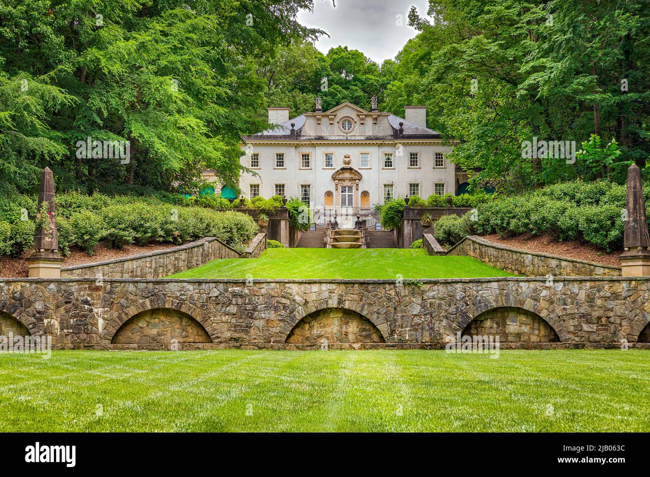 Aristocratic mansion house hi-res stock photography and images - Alamy