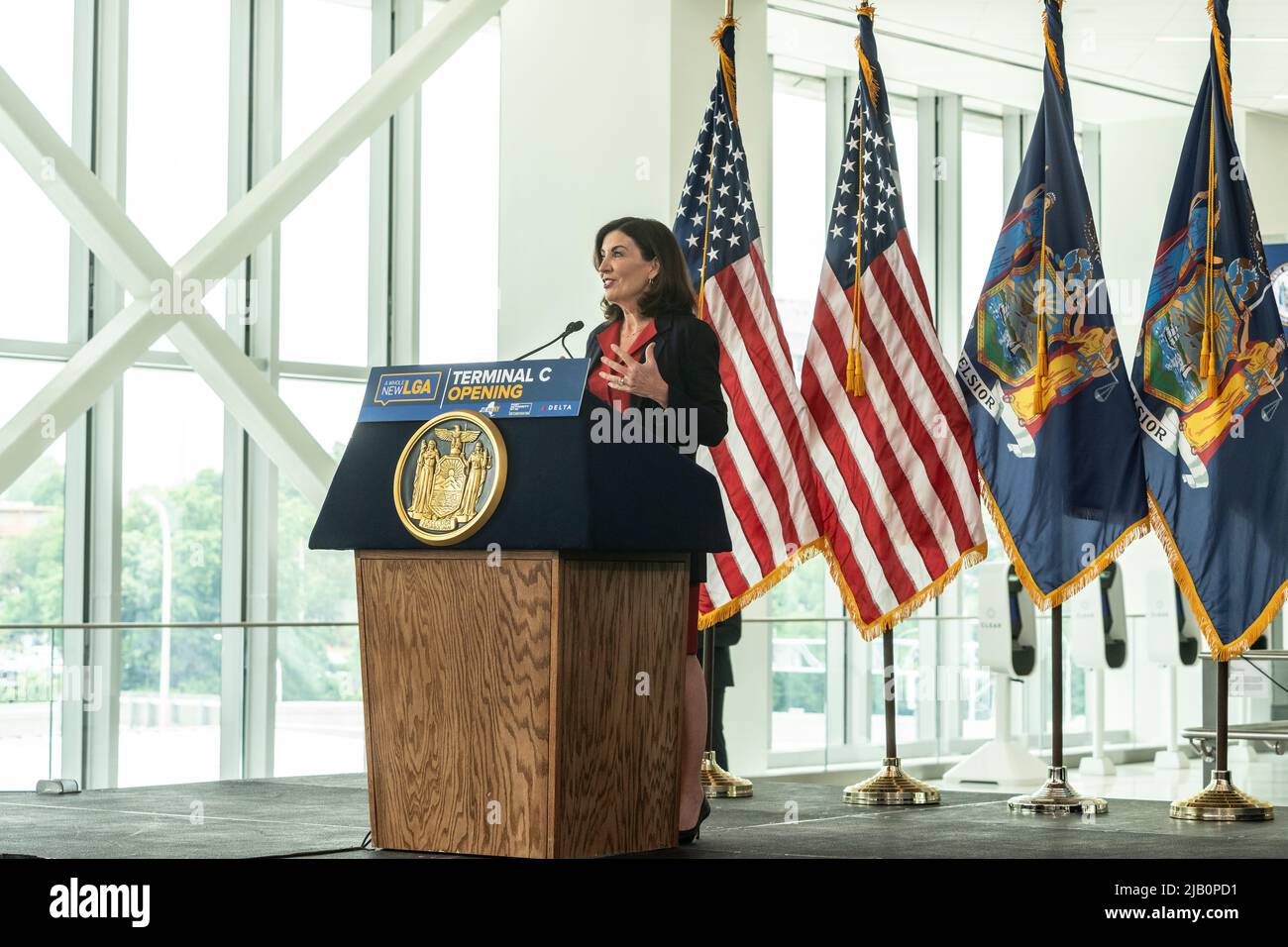 New York, NY - June 1, 2022: Governor Kathy Hochul Announces Completion ...