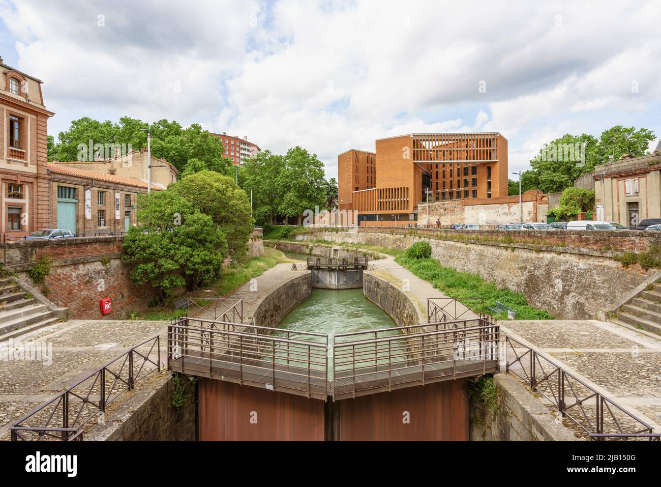 Floodgate to the Brienne canal along the Garonne river in Toulouse, France Stock Photo