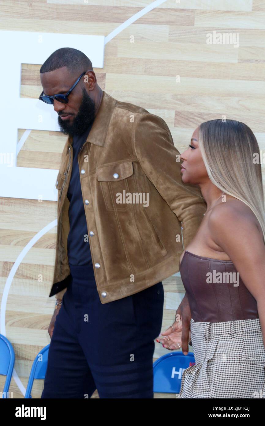 LOS ANGELES - JUN 1: LeBron James, Savannah James at the Hustle ...