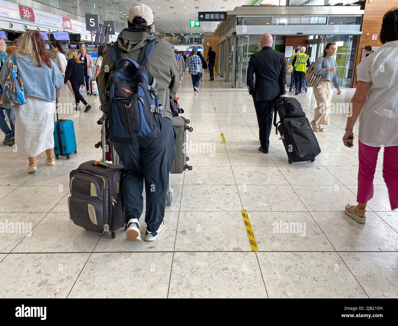 Dublin airport queues 2022 hires stock photography and images Alamy