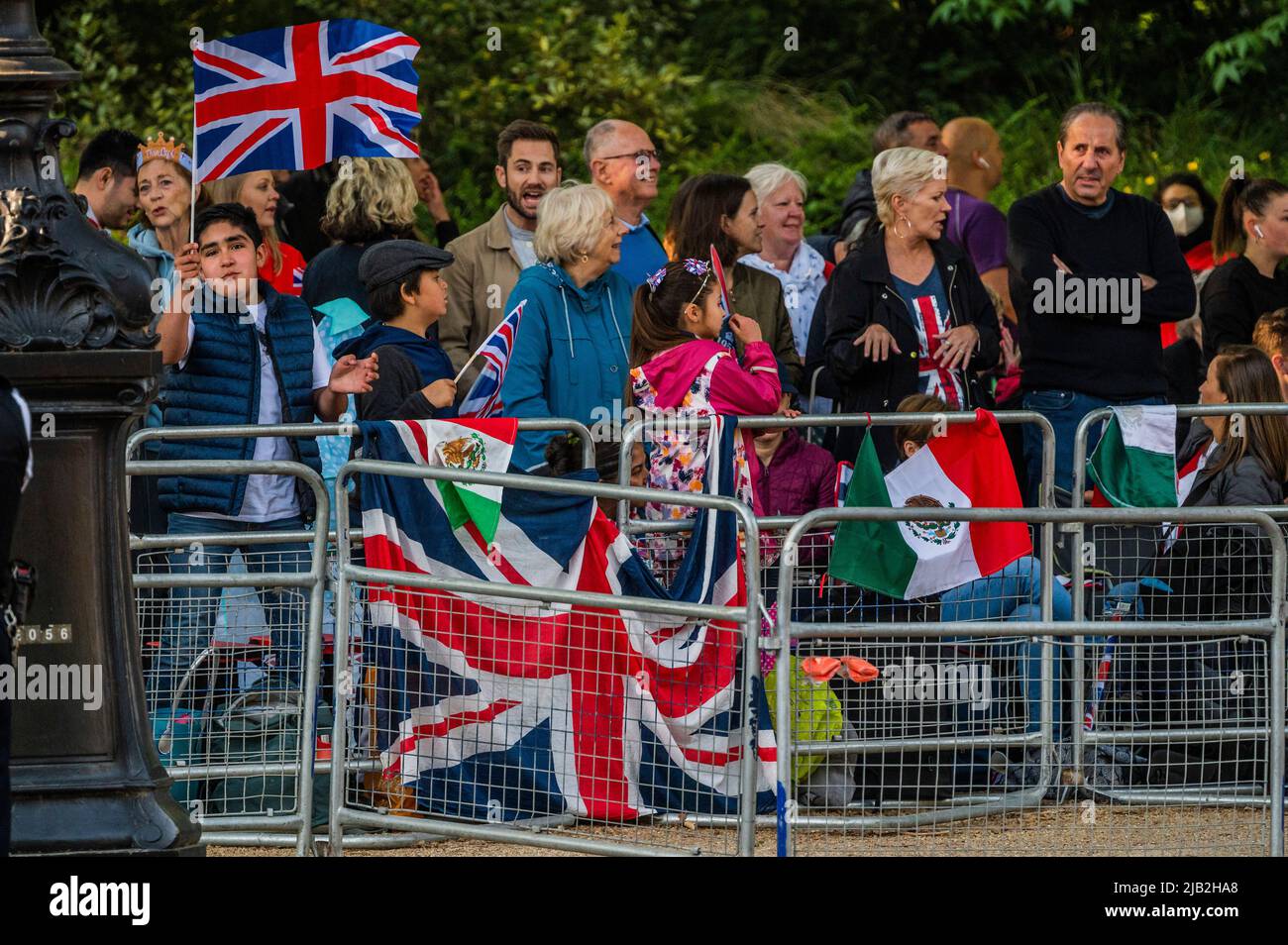 London, UK. 2nd June, 2022. People get in early to line the Mall - The first day of celebrations for the Platinum Jubilee of HM The Queen Elizabeth. Credit: Guy Bell/Alamy Live News Stock Photo