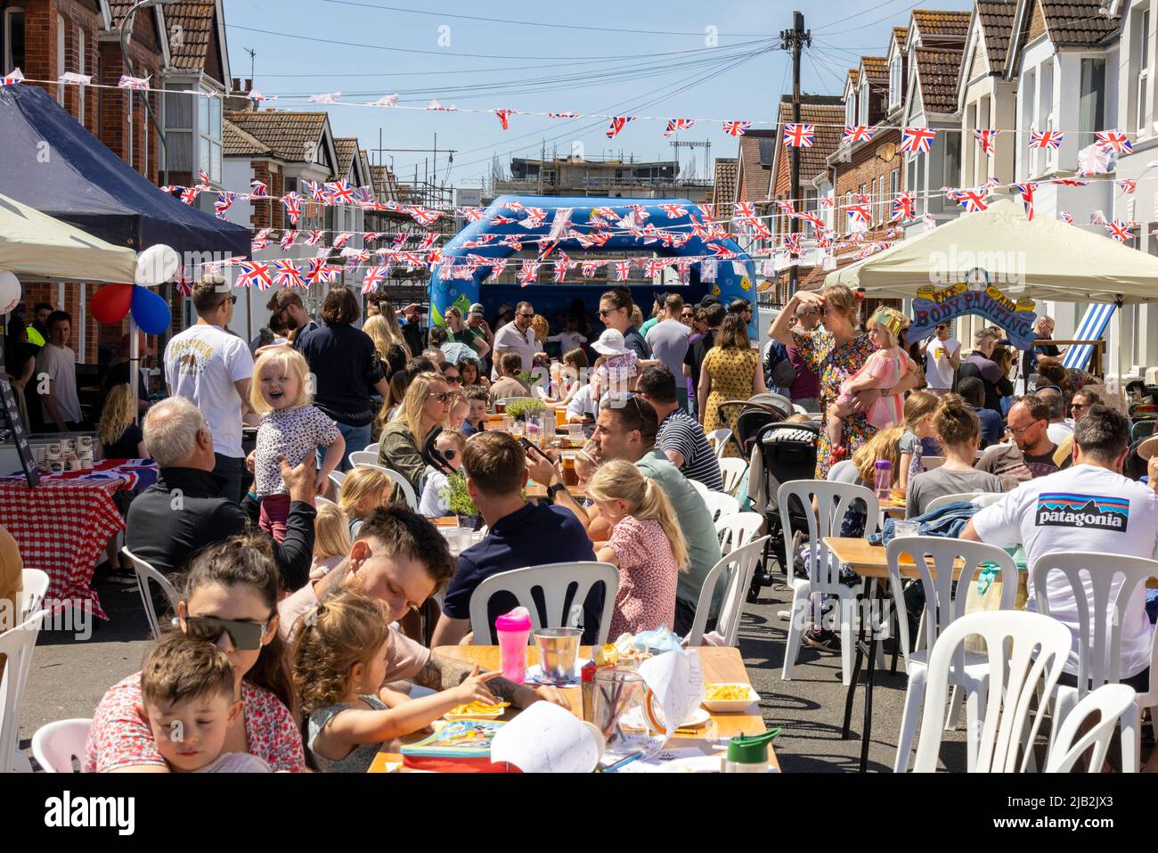 Platinum jubilee street party hires stock photography and images Alamy