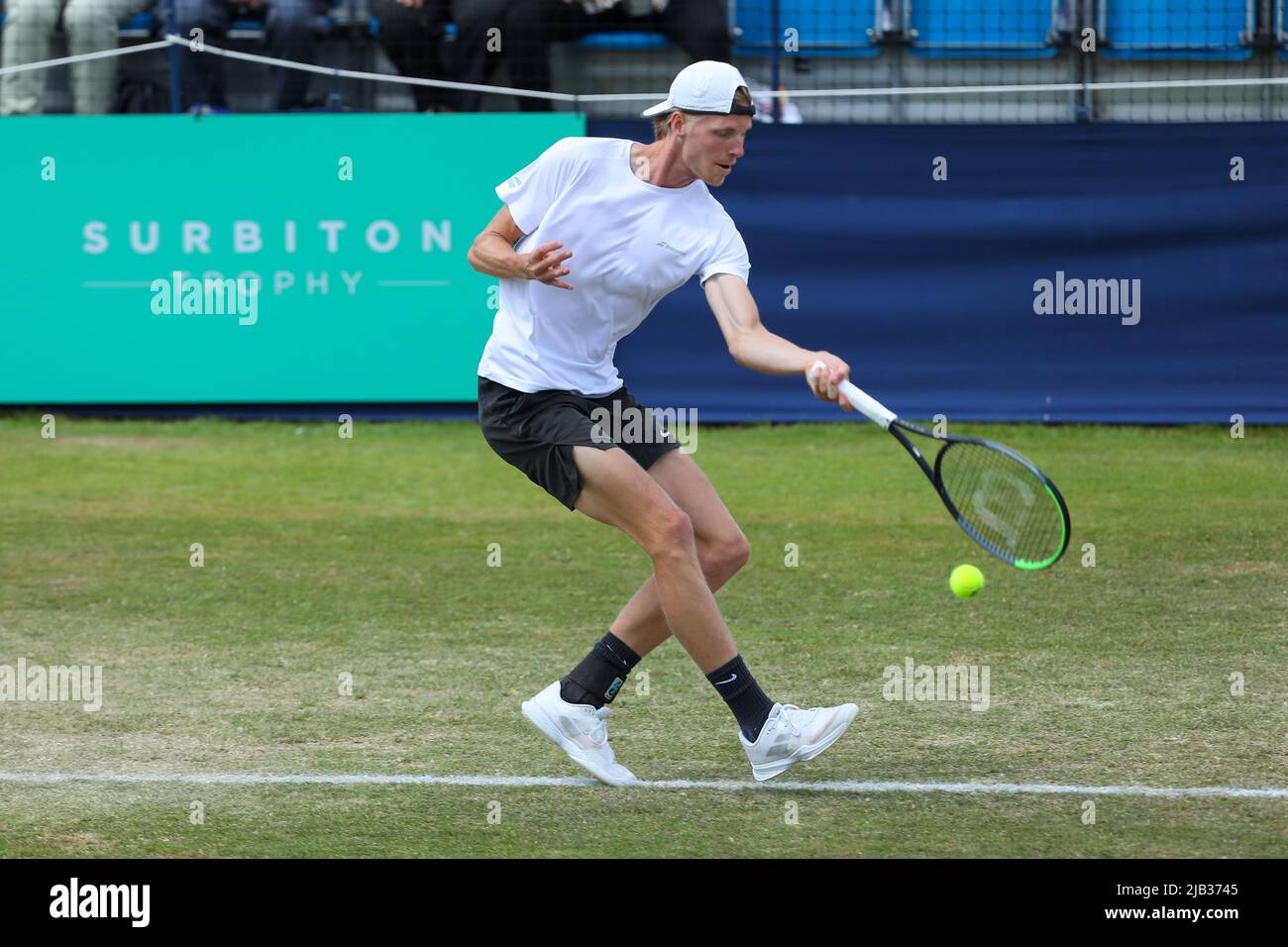 Andy Murray beats Gijs Brouwer in Surbiton Trophy to progress into  quarter-finals, Tennis News