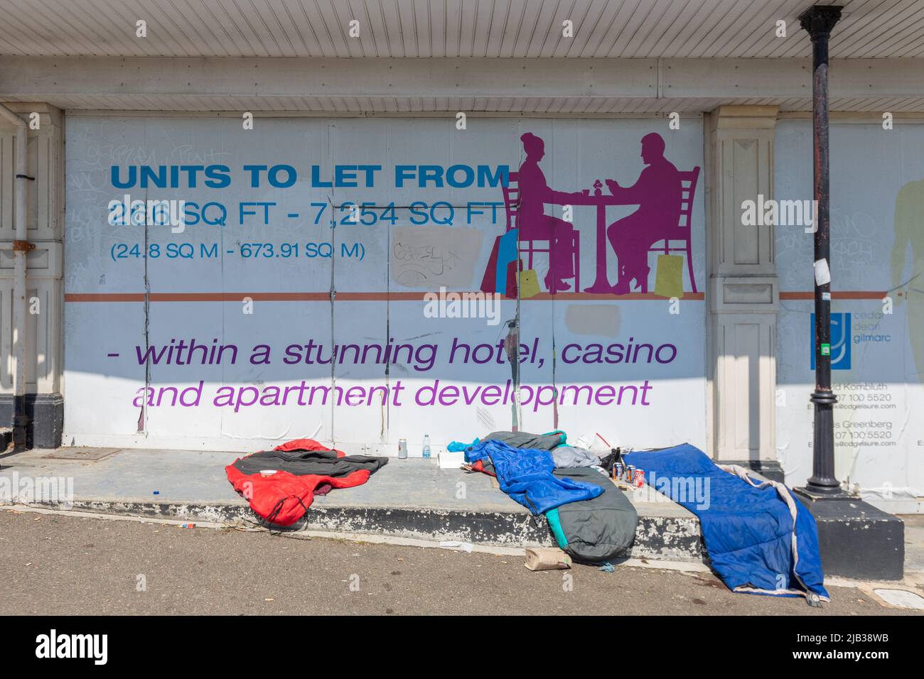 Southend on Sea, UK. 2nd June, 2022. Homeless peoples sleeping bags and belongings outside an empty retail unit. Penelope Barritt/Alamy Live News Stock Photo