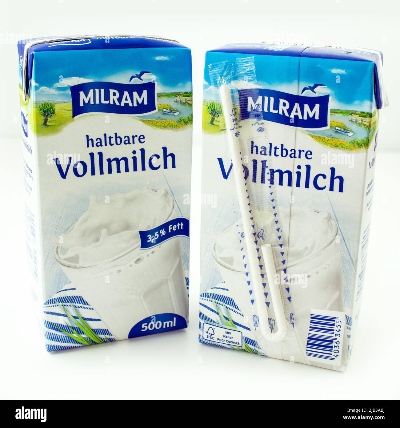 Milram haltbare Vollmilch 500 ml auf weissem Hintergrund Stock Photo Alamy