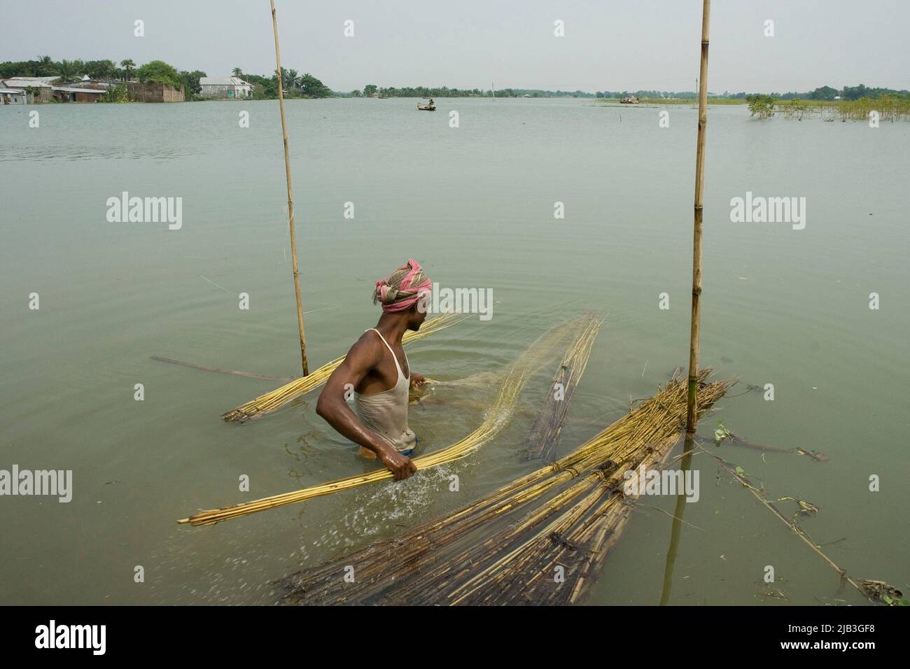 Jute washing hi-res stock photography and images - Alamy
