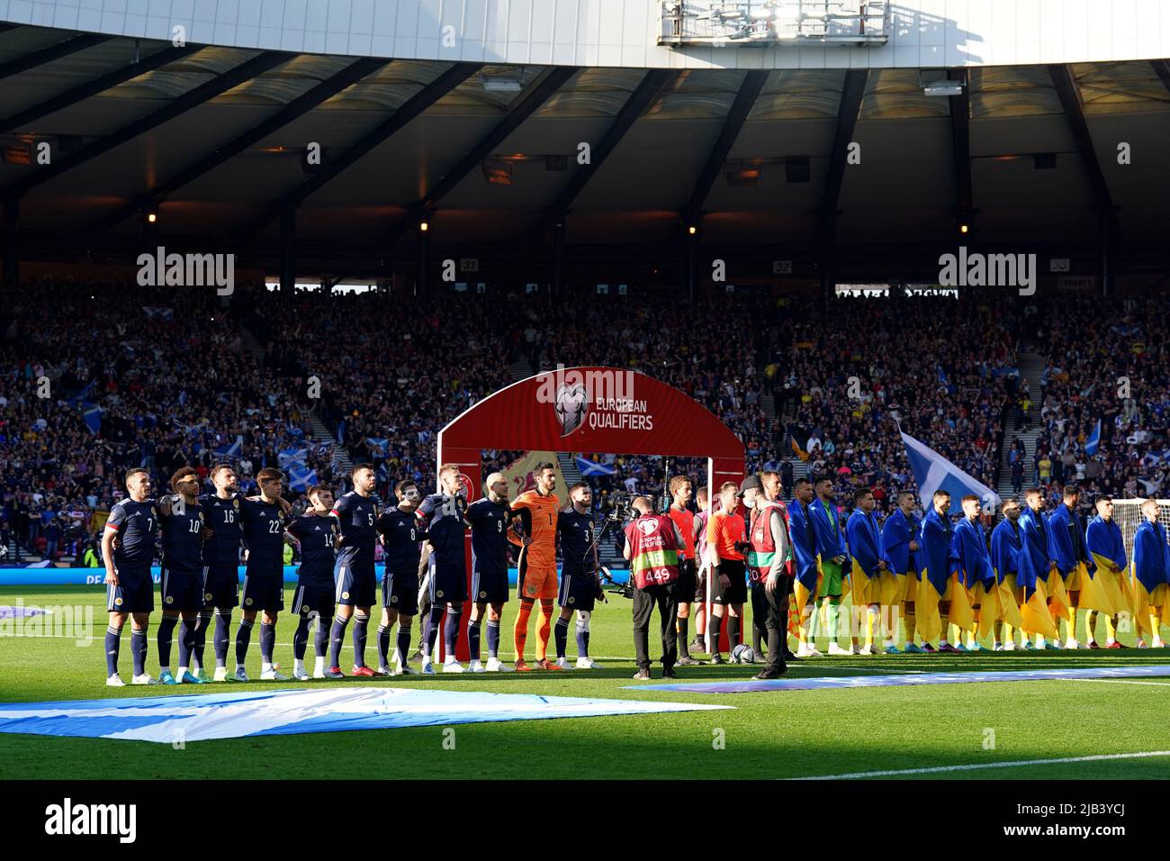 Ukraine football 2022 line up hi-res stock photography and images - Alamy