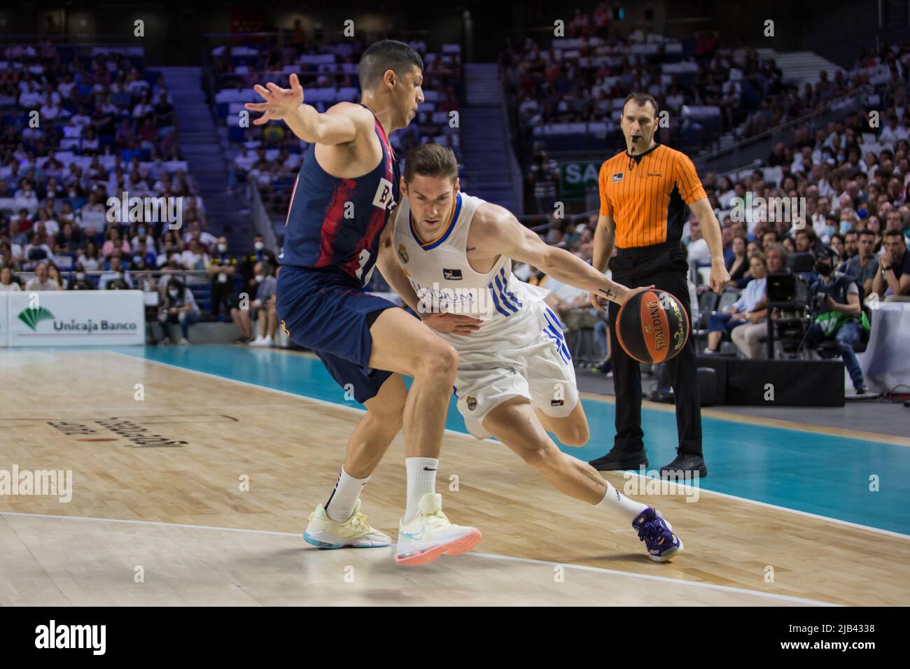 Madrid, Madrid, Spain. 2nd June, 2022. Fabien Causuer (R) during Liga Endesa Playoff 2022 semifinals game 1 between Real Madrid and Bitci Baskonia celebrated at Wizink Center in Madrid (Spain), June 2nd 2022. (Credit Image: © Juan Carlos GarcÃ-A Mate/Pacific Press via ZUMA Press Wire) Stock Photo