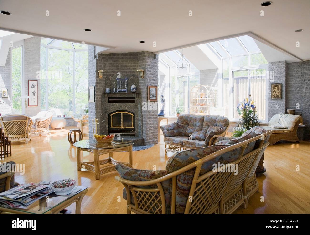 Claddind hires stock photography and images Alamy