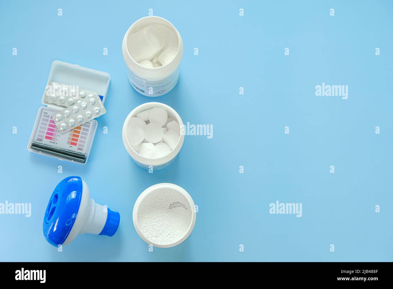 Pool cleaning set.Water cleaner . Chlorine tablets,blue plastic filter