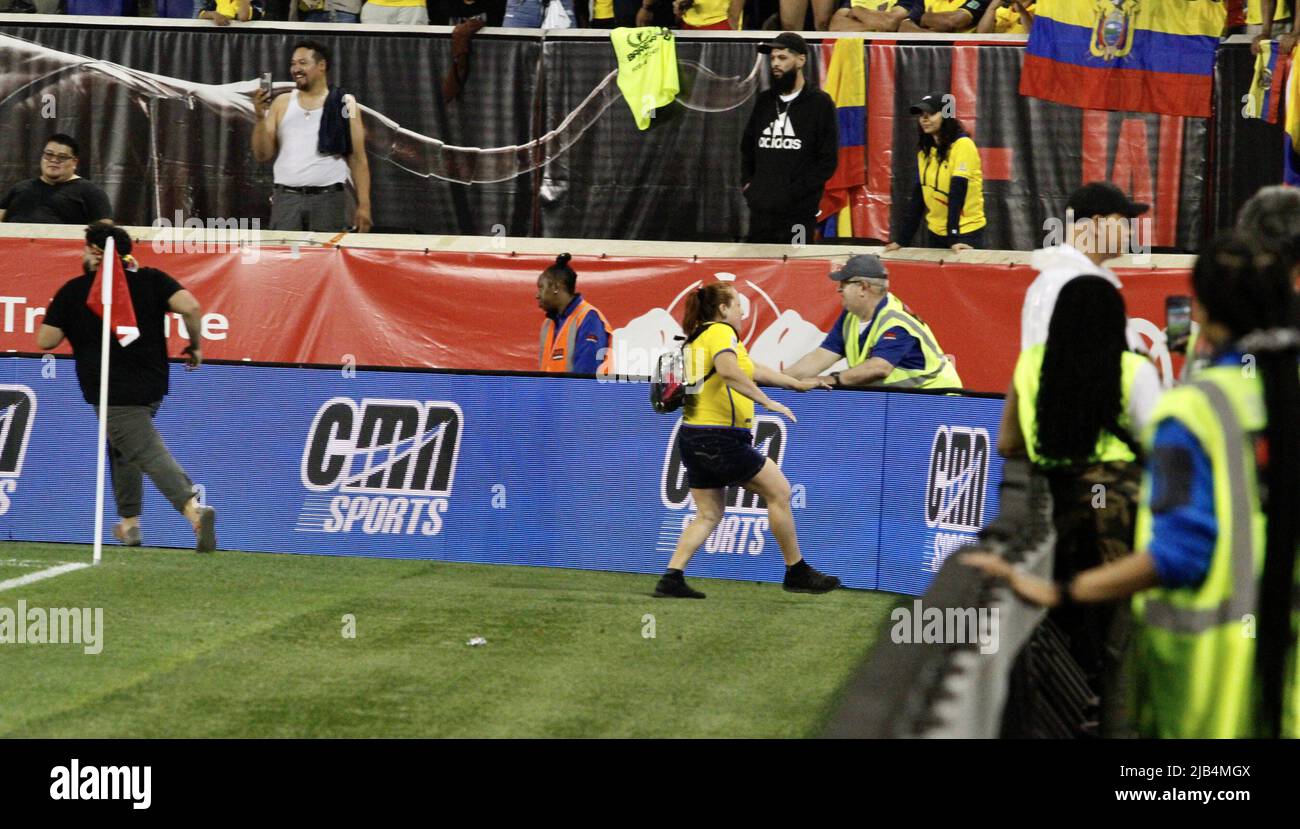 June 2, 2022, New Jersey, USA, USA: (SPO) Ecuadorian fans invade the field  after friendly soccer match between Ecuador and Nigeria at Red Bull Arena.  June 2, 2022, New Jersey, USA: Ecuadorian