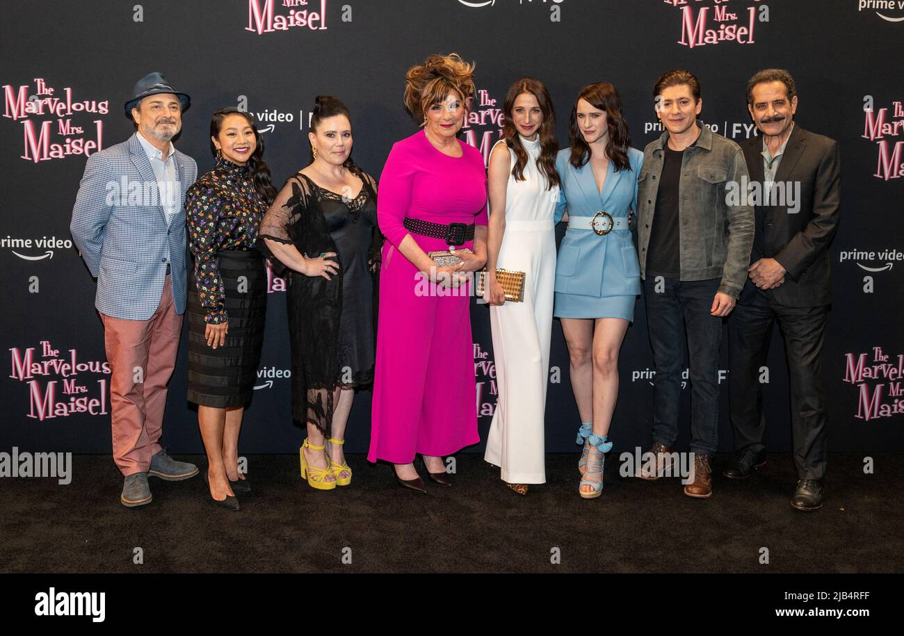 New York NY June 2 2022 Kevin Pollak Stephanie Hsu Alex Borstein 