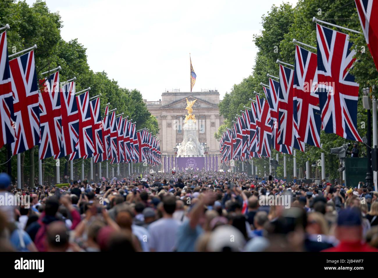 London, UK. 02nd June, 2022. The Mall is packed. Queen Elizabeth II  Platinum Jubilee weekend starts today with Trooping the Colour. Trooping the  Colour traditionally marks the Queens official birthday and 1,400