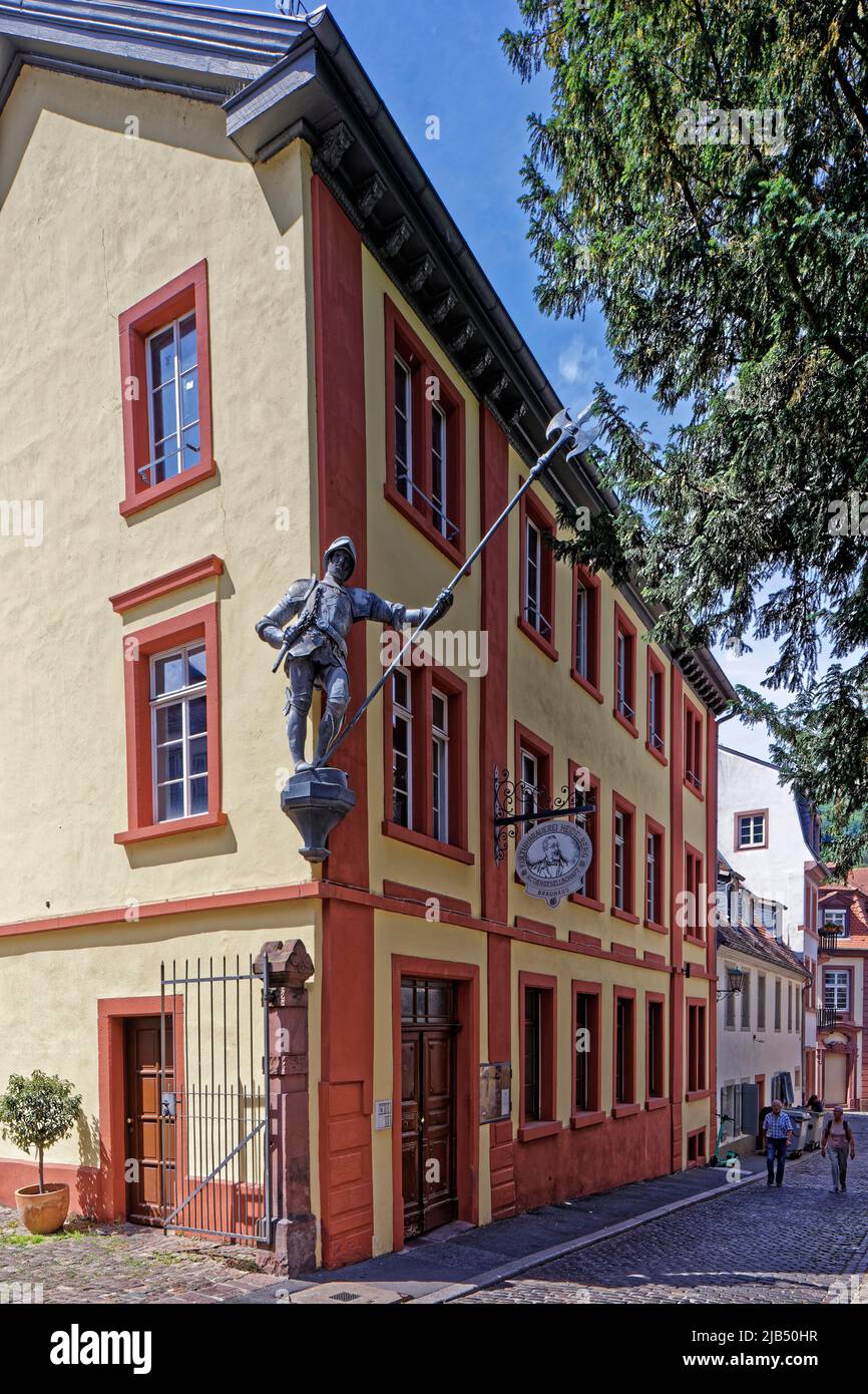 House, inn knight with halberd, nose sign with inscription Kulturbrauerei Heidelberg Actiengesellschaft Brauerei, alley with cobblestones, Old Town Stock Photo