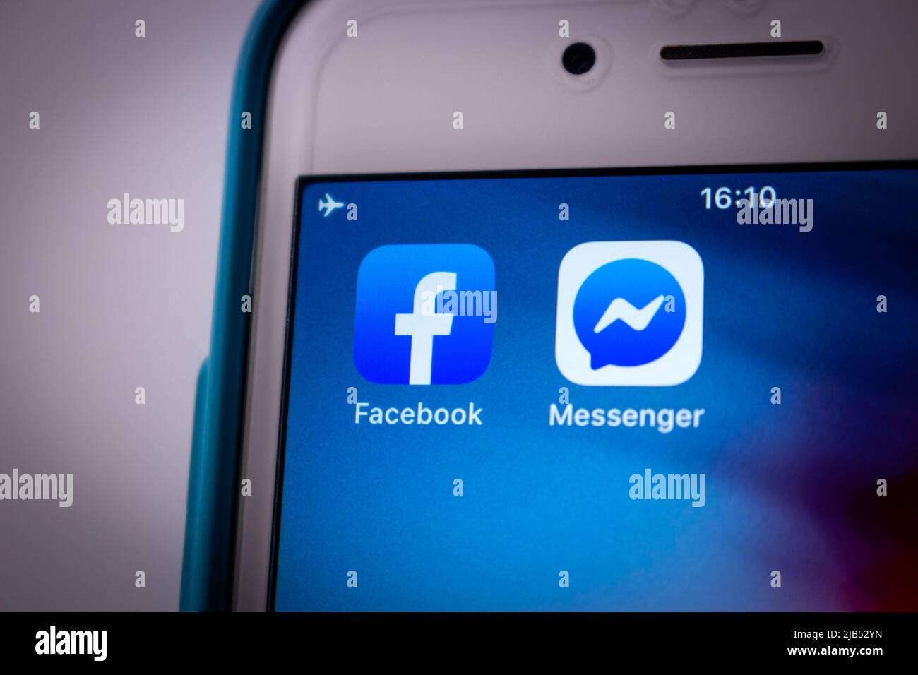 Kumamoto / JAPAN - Oct 2 2020 : Close up Facebook & Messenger apps on ...
