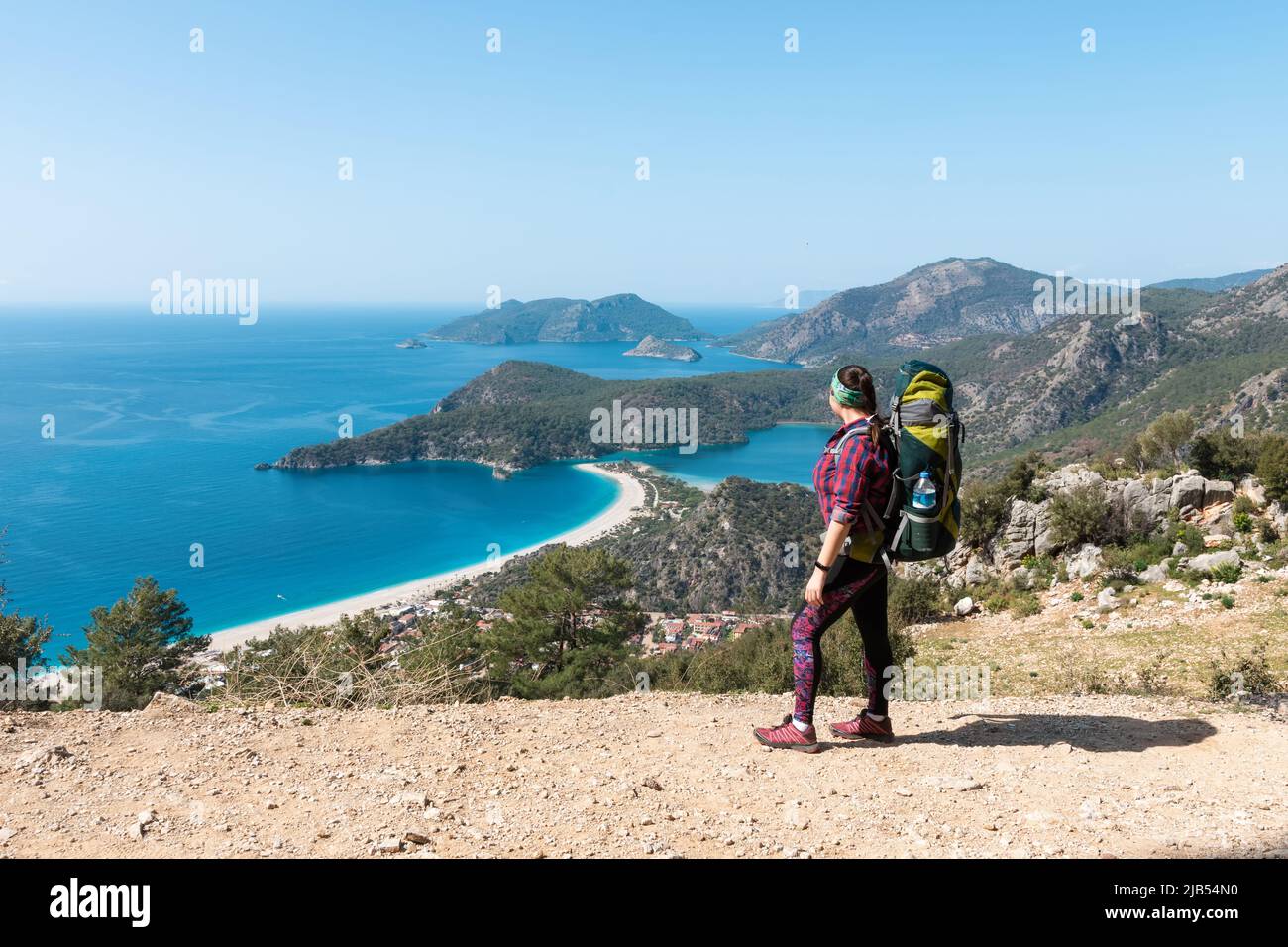 Girl on mountain top hi-res stock photography and images - Alamy