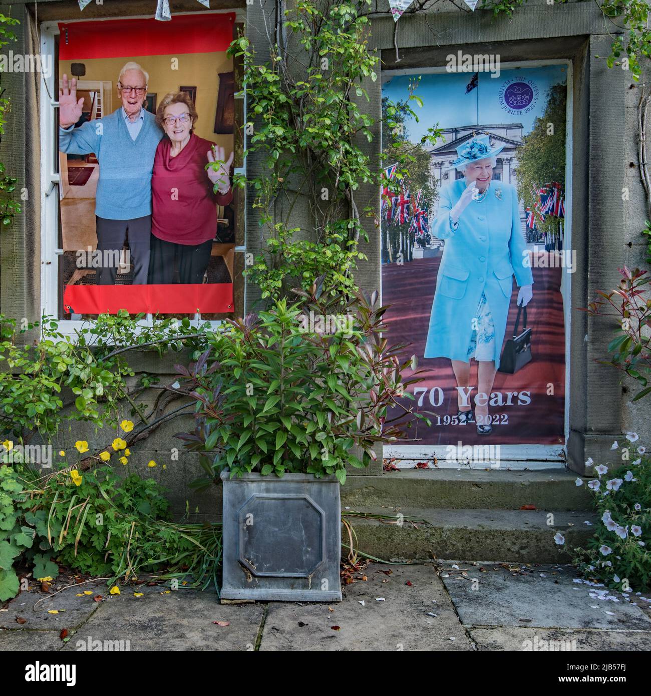 Pictorial and other (knitted) decorations on a property overlooking