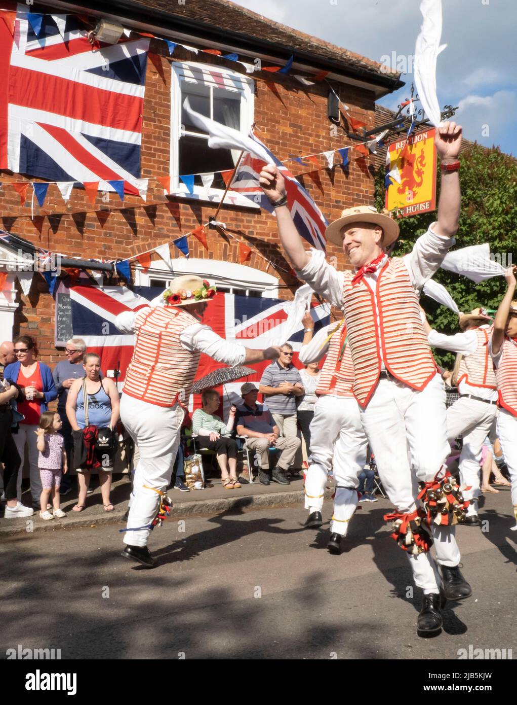 Steeple Bumpstead, Essex. 3rd June 2022. Morris Dancers from Thaxted perform outside The Red Lion public house in the quaint Essex village of Steeple Bumpstead as Jubilee celebrations continue. Credit: Jason Mitchell/Alamy Live News. Stock Photo