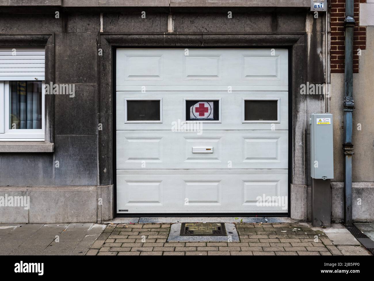 Jette, Brussels Capital Region - Belgium - 09 30 2019 residential garage port with a no parking sign. Stock Photo