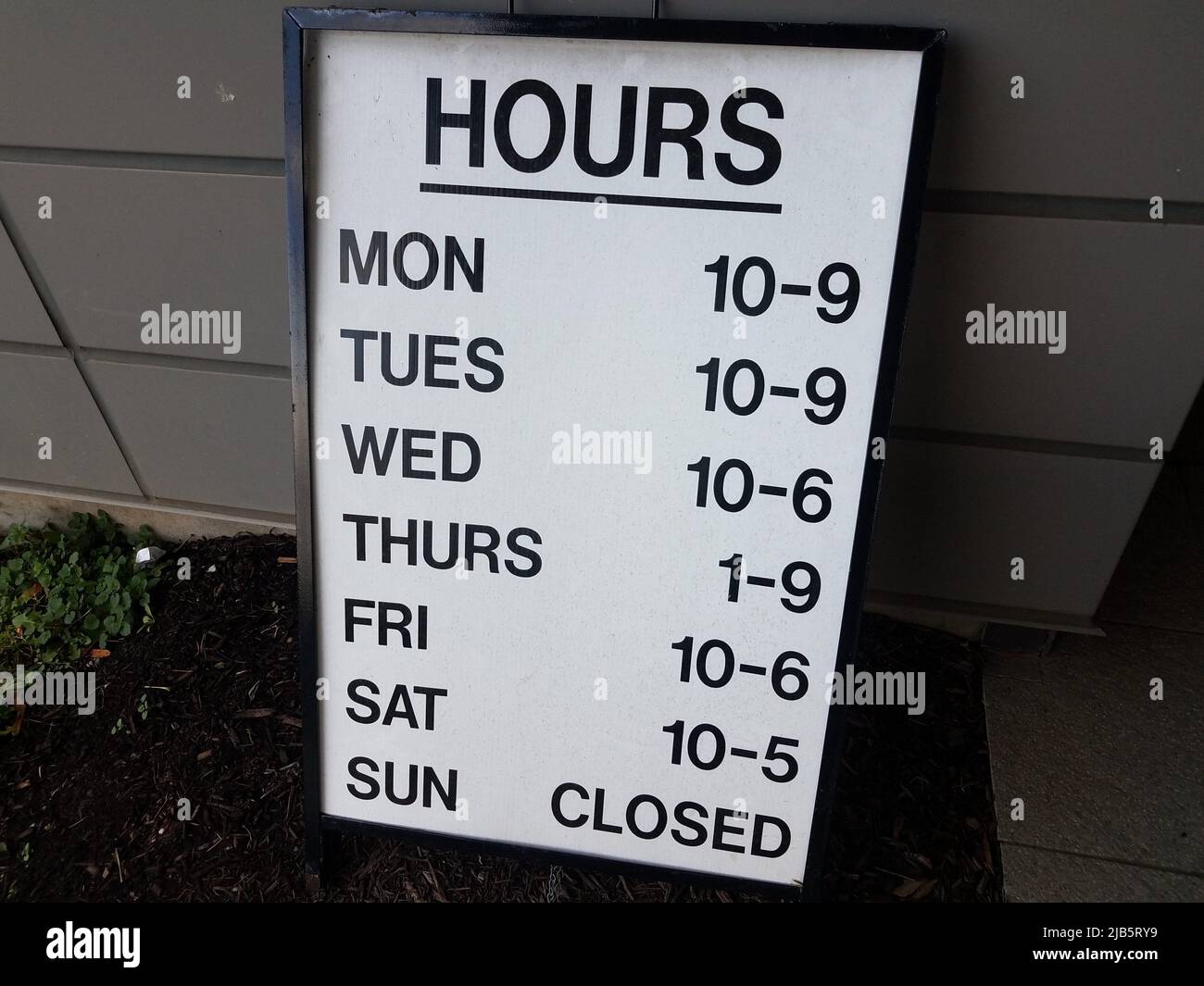 Time signage hires stock photography and images Alamy