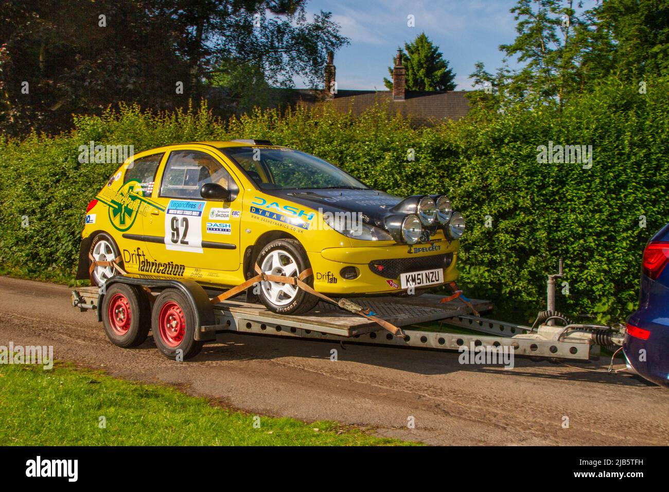 2002 yellow PEUGEOT 206 XSi 16V 1587 cc 5 speed manual sports rally car arriving in Worden Park Motor Village for the Leyland Festival, UK Stock Photo