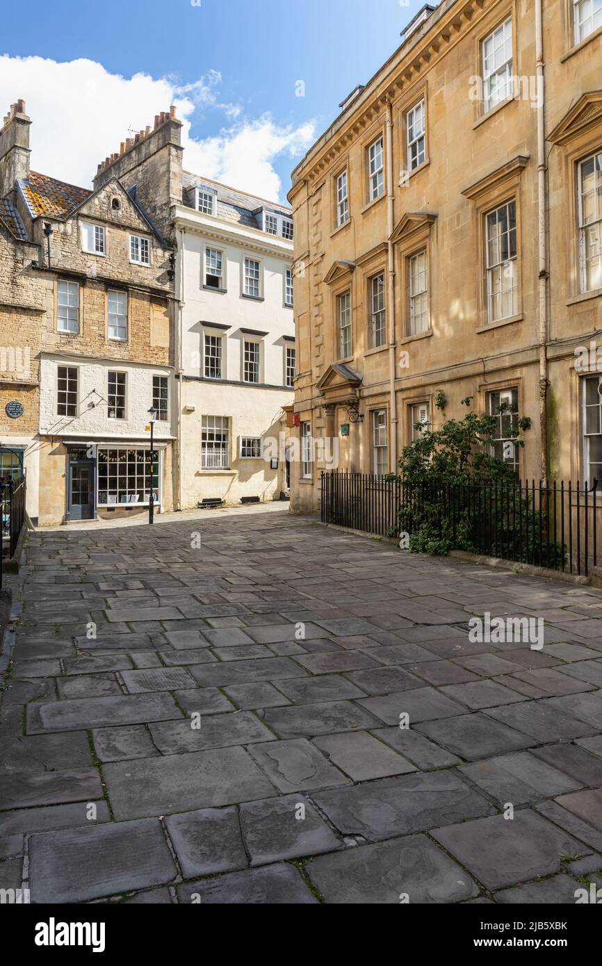 Historic terrace of Georgian buildings in North Parade Buildings, City of Bath, Somerset, England, UK Stock Photo