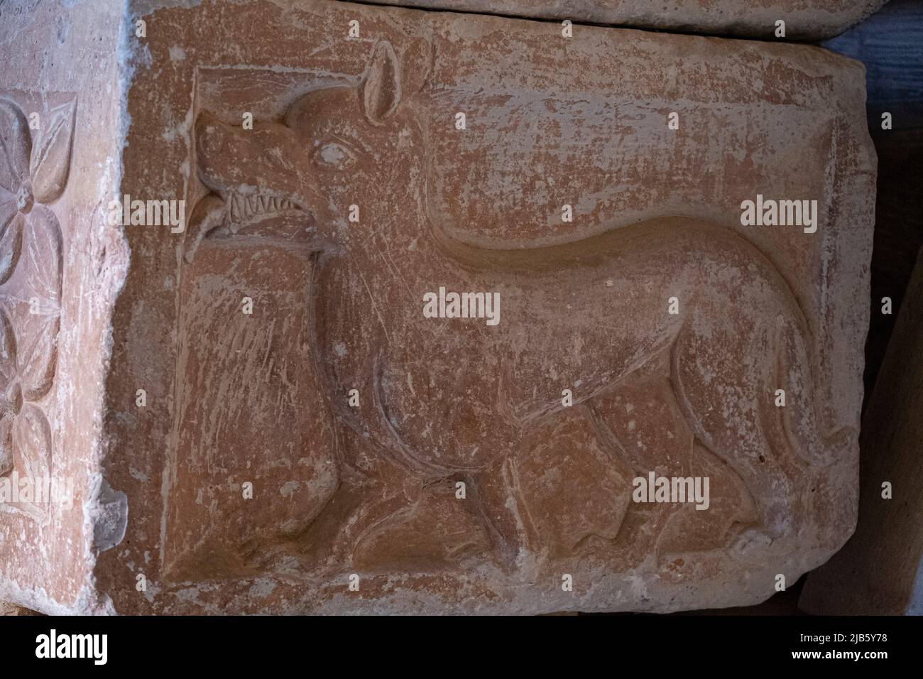 tomb of Toda Pérez de Azagra and her husband Diego López II de Haro