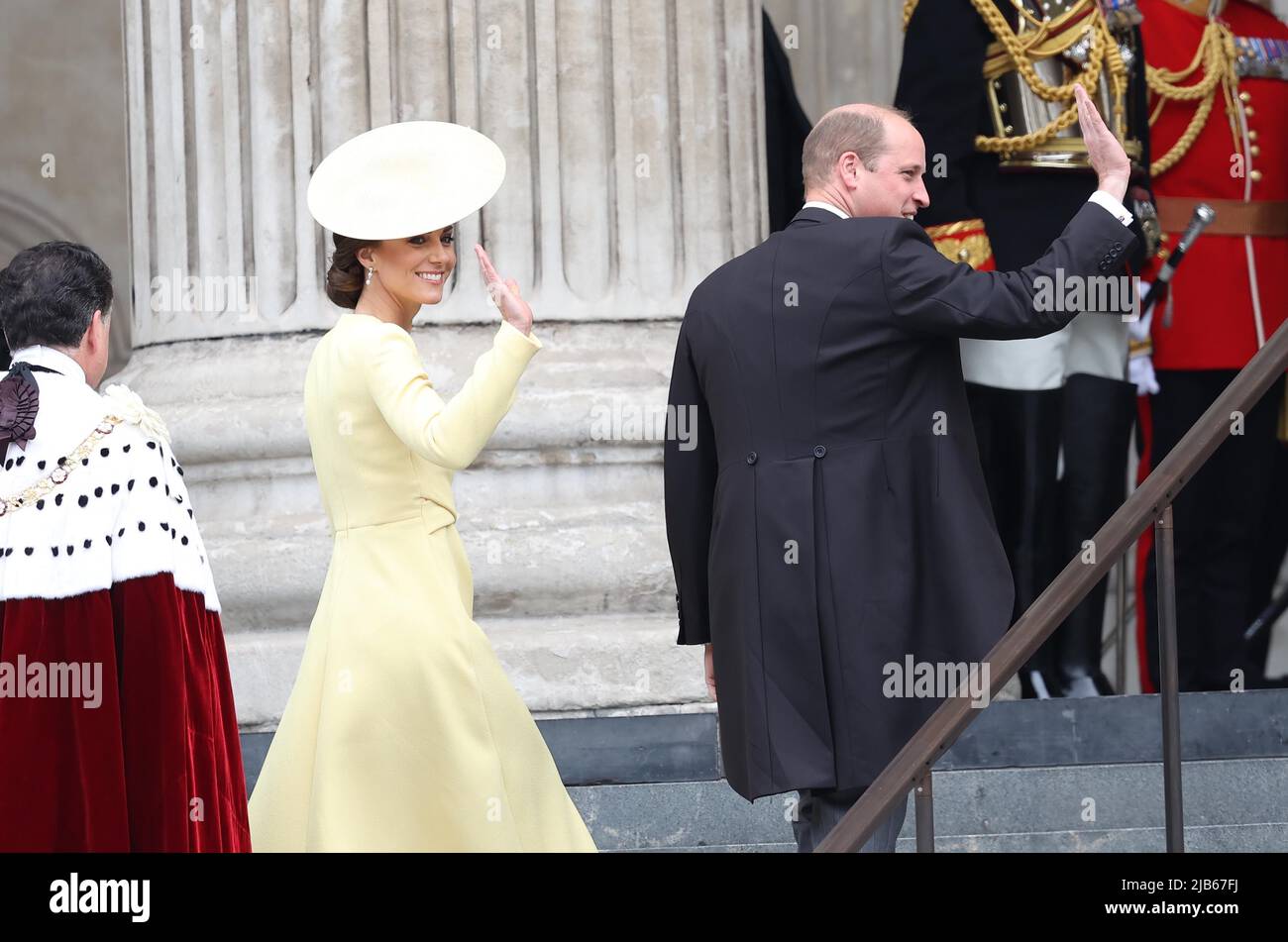 London, UK. 3rd June, 2022. Prince William, Duke of Cambridge, Catherine, Duchess of Cambridge arrive for the thanksgiving Service for HRH Queen Elizabeth II to celebrate her Platinum Jubilee at St Paul's Cathedral in London. Credit: James Boardman/Alamy Live News Stock Photo