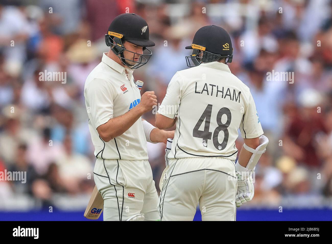London, UK. 03rd June, 2022. William Young of New Zealand fist bumps Tom Latham of New Zealand in London, United Kingdom on 6/3/2022. (Photo by Mark Cosgrove/News Images/Sipa USA) Credit: Sipa USA/Alamy Live News Stock Photo