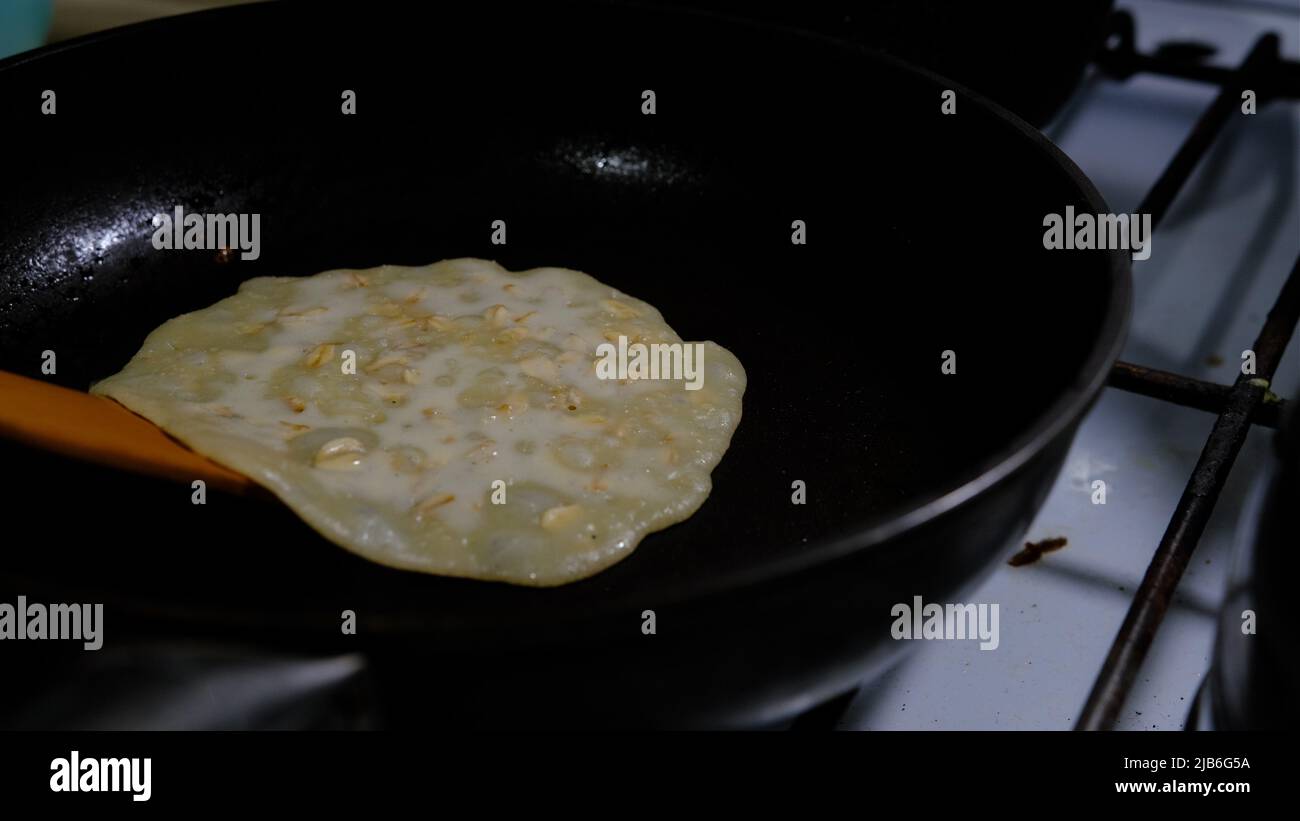 Flipping a pancake hires stock photography and images Alamy