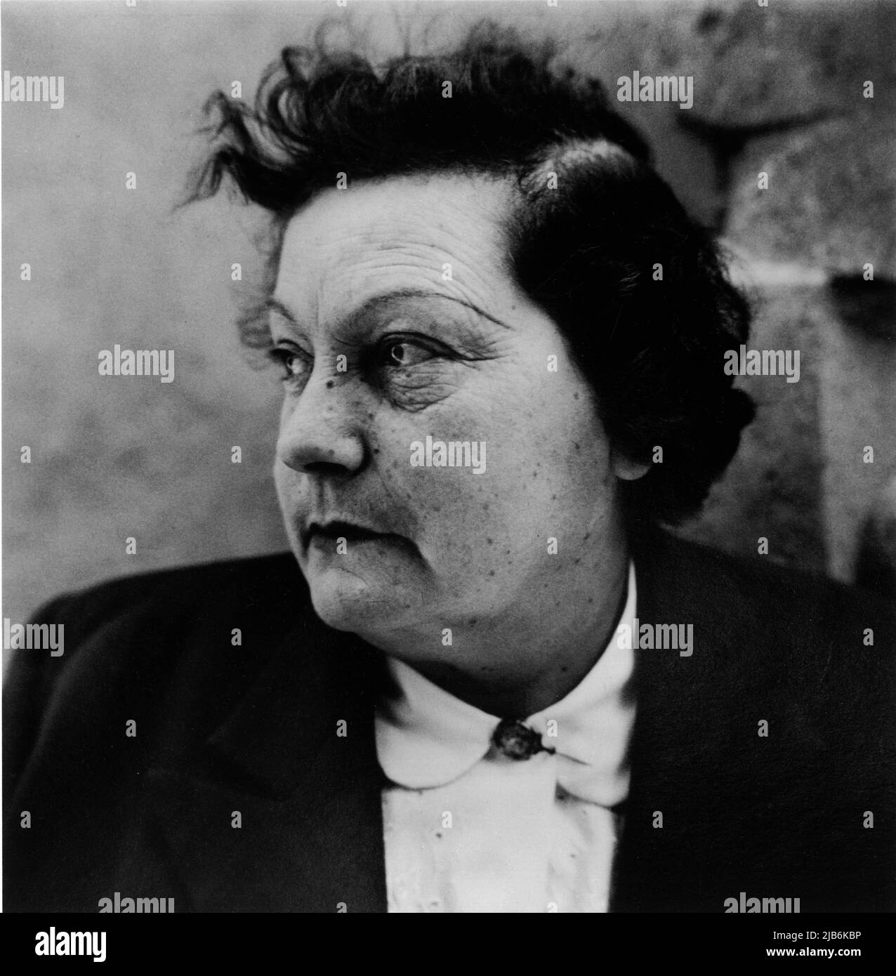Portrait du peintre Valentine Prax (1897-1981) a Paris en 1968. ©Michele Brabo/Opale.photo Stock Photo