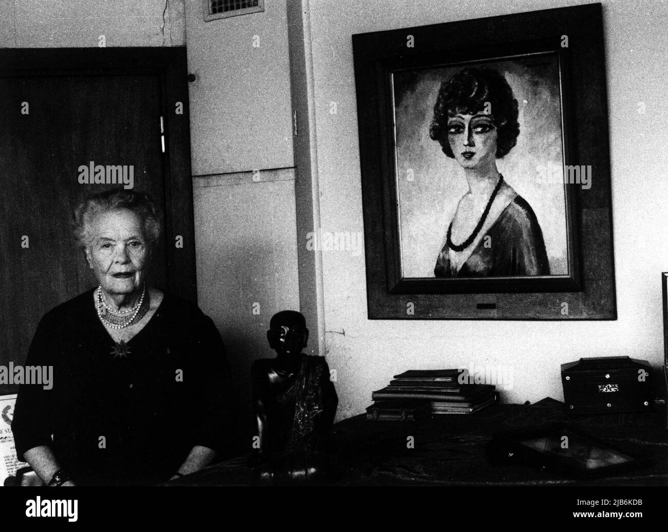 Portrait de la femme politique Louise Weiss (1893-1983) a Paris en 1977.©Michele Brabo/Opale.photo Stock Photo