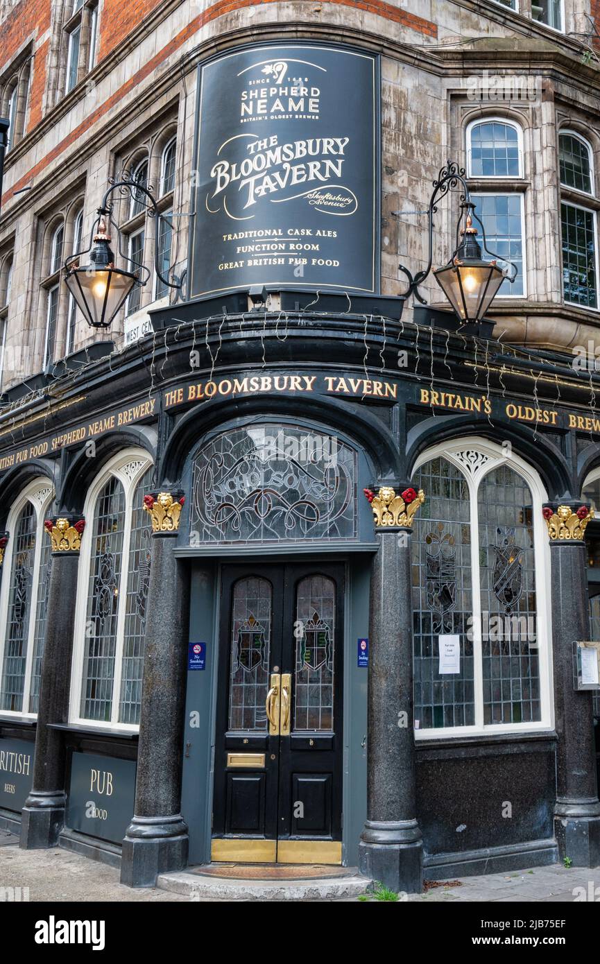 Historic pubs in holborn hires stock photography and images Alamy