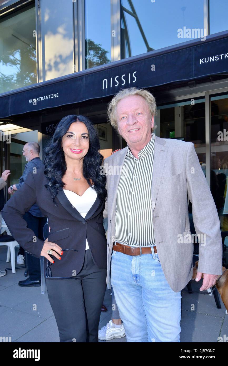 Nissi Roloff und Bernd Roloff bei der Vernissage zu der Ausstellung