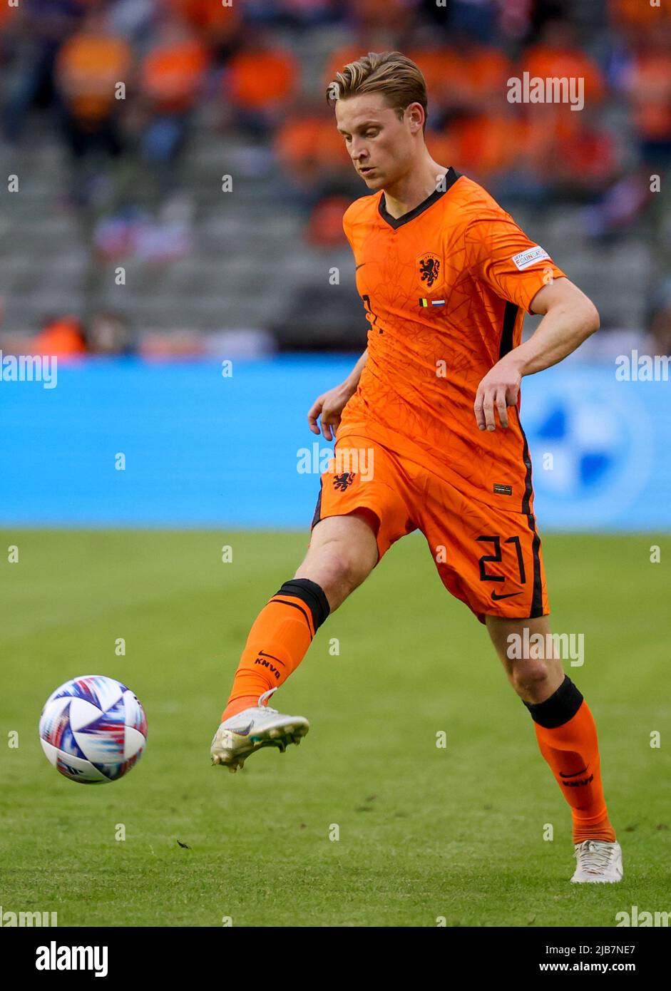 Brussels, Belgium. 03rd June, 2022. Netherlands' Frenkie de Jong pictured in action during a soccer game between Belgian national team the Red Devils and the Netherlands, Friday 03 June 2022 in Brussels, the first game (out of six) in the Nations League A group stage. BELGA PHOTO VIRGINIE LEFOUR Credit: Belga News Agency/Alamy Live News Stock Photo