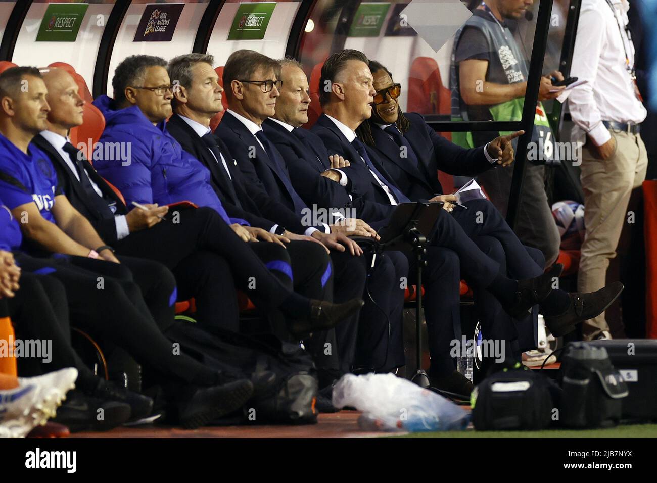 Brussels, Belgium. 03rd June, 2022. BRUSSELS - (lr) Holland coach Louis van  Gaal and Holland assistant trainer Edgar Davids during the UEFA Nations  League match between Belgium and the Netherlands at the