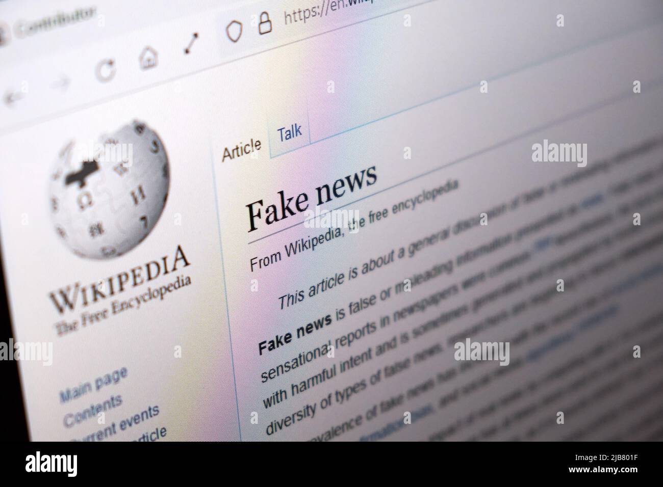 Valencia, spain - June 1, 2022: Screenshot of the entry on fake news in the collaborative portal Wikipedia. Stock Photo