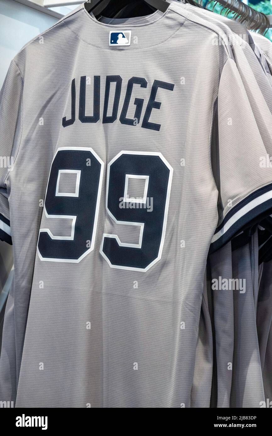 Ny yankee jersey hi-res stock photography and images - Alamy