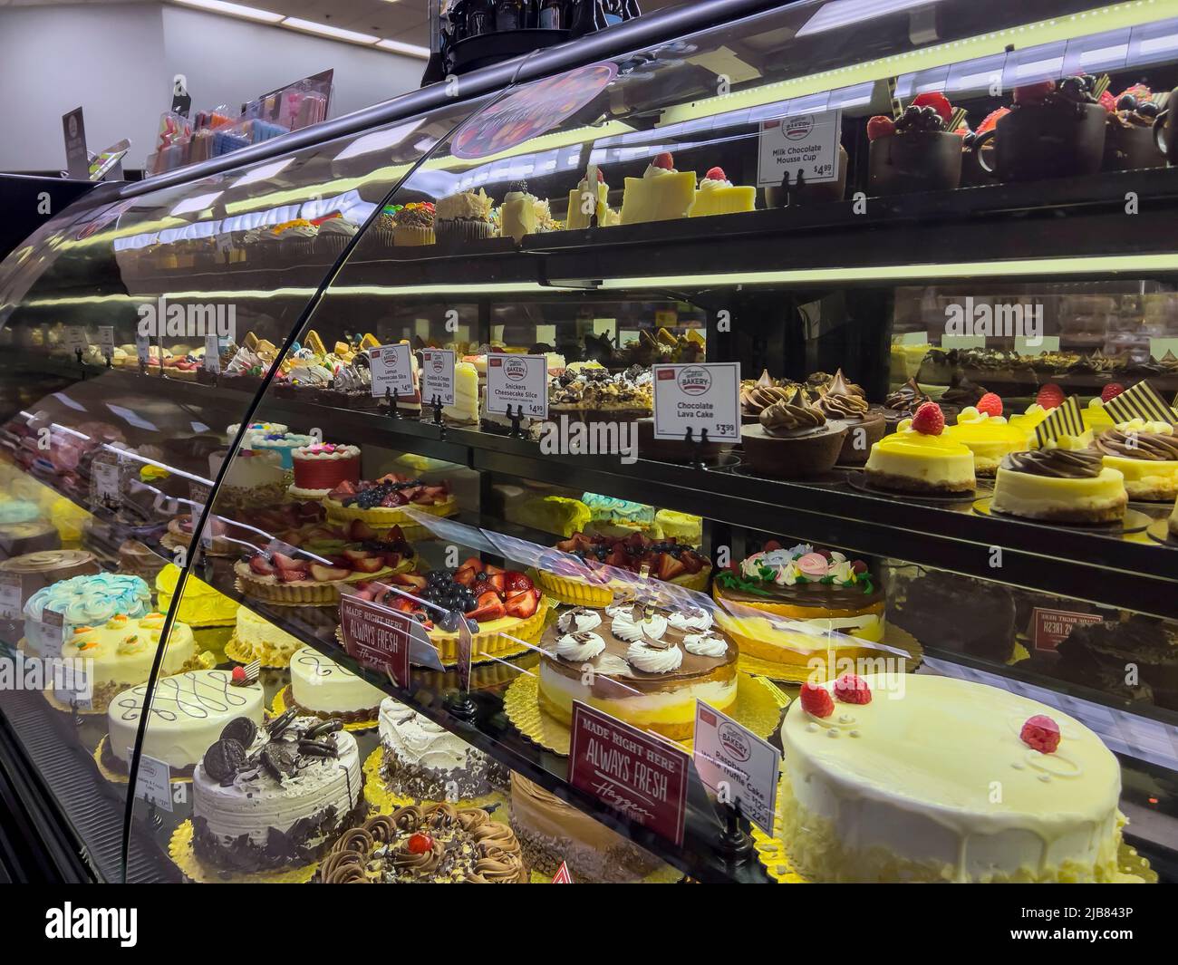 Supermarket bakery aisle hires stock photography and images Alamy