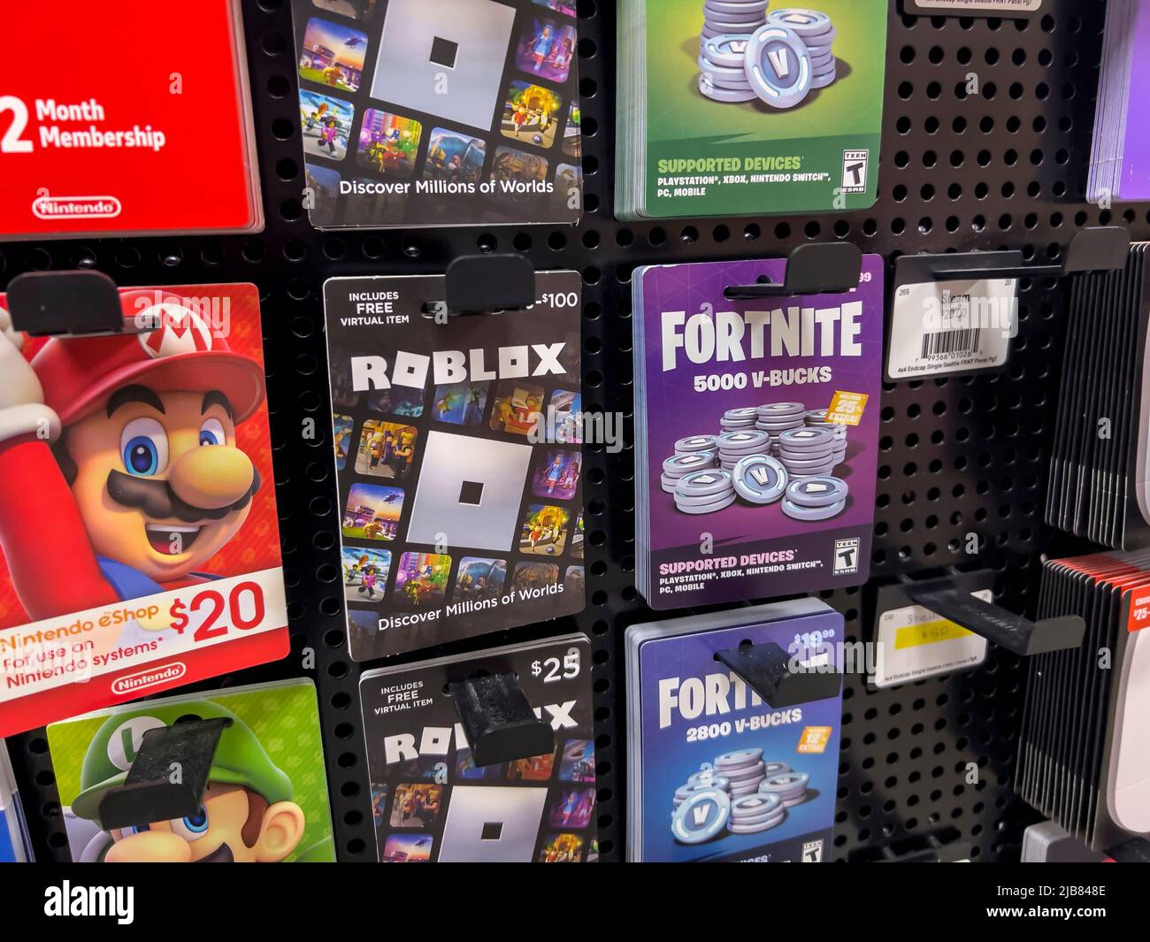 Roblox gift cards hi-res stock photography and images - Alamy