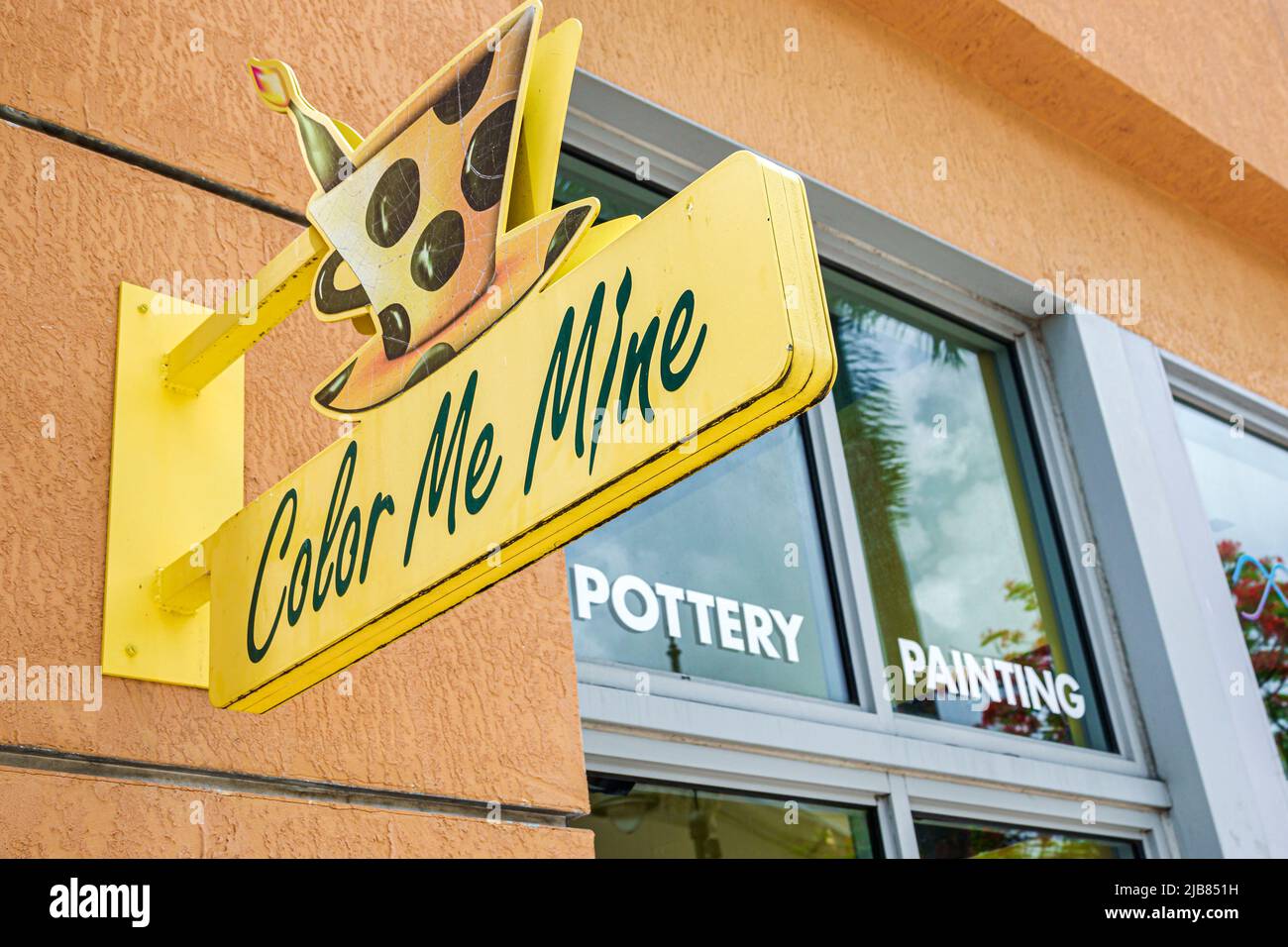 Hallandale Florida Miami,The Village at Gulfstream Park shopping,Color Me Mine Paint-It-Yourself ceramic pottery store,sign outside exterior Stock Photo