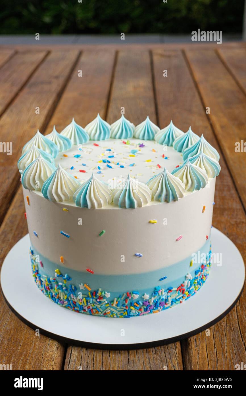 Half Kg Birthday Cake For Hubby uae  Gift Half Kg Birthday Cake For Hubby  FNP